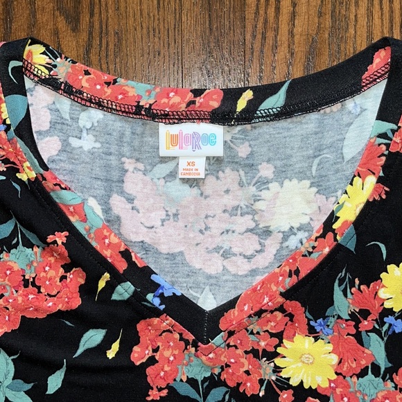 LLR Christy Tee - Picture 2 of 4